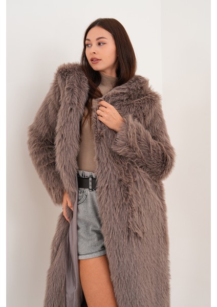 Tam Boy Kapişonlu Tüylü Kaban