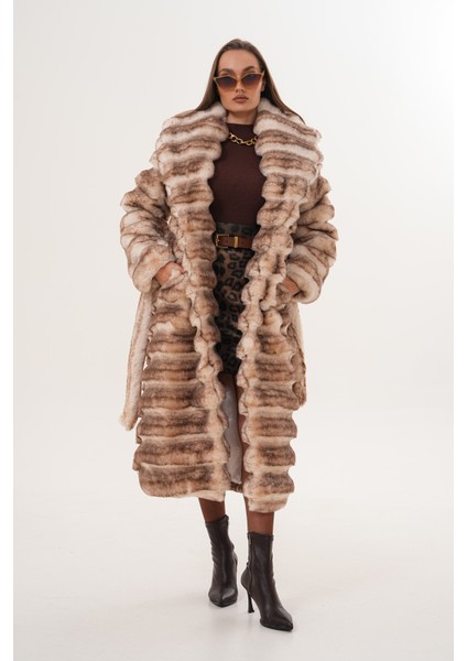 Tam Boy Çinçila Desenli Kaban fırsatları