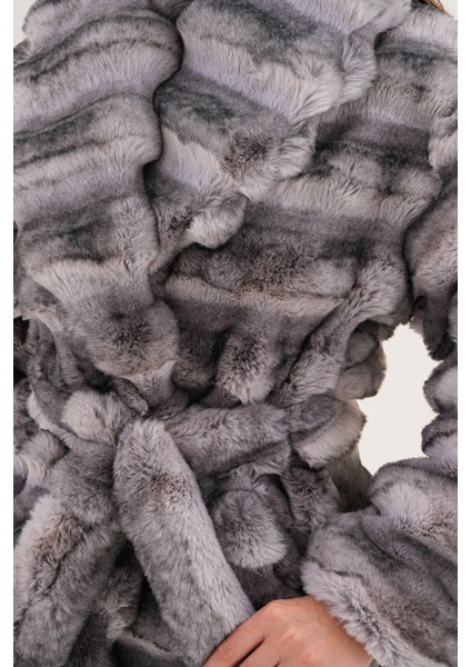 Midi Boy Çinçila Desenli Kaban