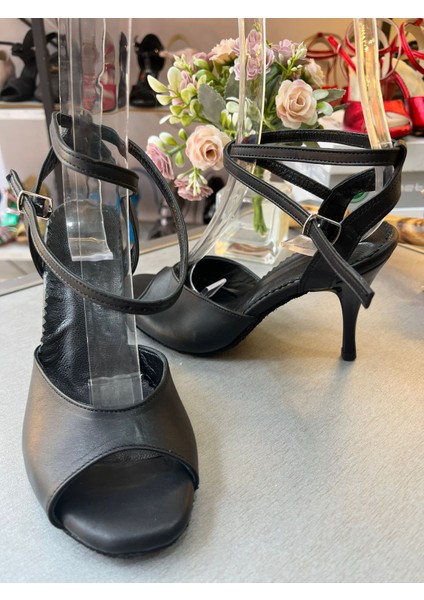 Mat Siyah Deri 8,5 cm 13 Pont Kelebek Model Tango, Dans ve Salon Ayakkabısı fiyatları