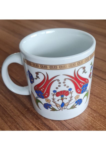 Prt 97 Kadife Kutulu Altın Yaldızlı Lale Karanfil Çini Desenli Porselen Kupa modelleri