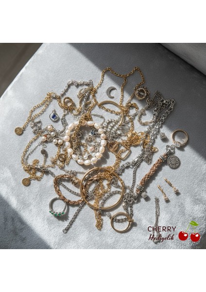 Advent Calendar Takı Kutusu – 12'li Karışık Takı Seti Her Aya Özel Notlarla Sürpriz Dolu Şıklık fırsatları