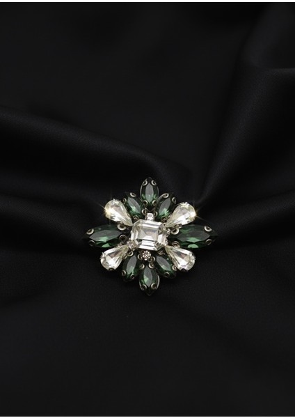 Zümrüt ve Kristal Taşlı Çiçek Desenli Zarif Broş