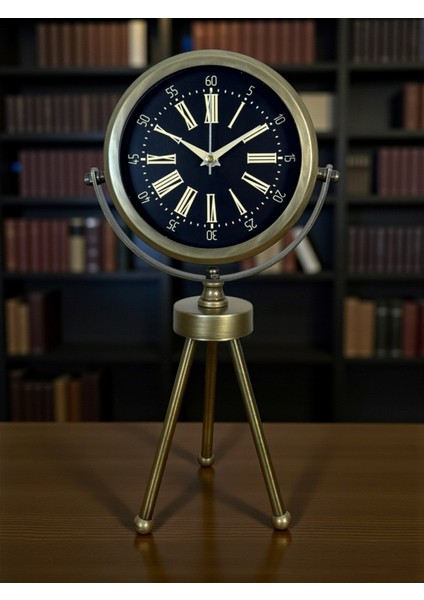 Zentime Eskitme Üç Ayaklı Duvar Saati