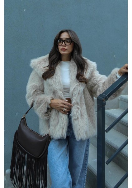 Kadın Bej Suni Kürk Ceket modelleri