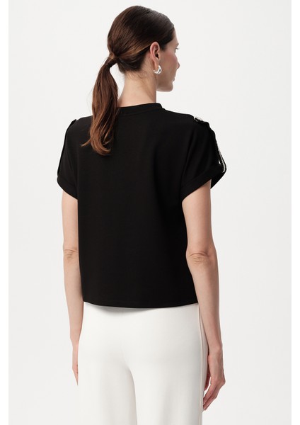 Şerit Detaylı Cepli Örme Tişört fiyatları