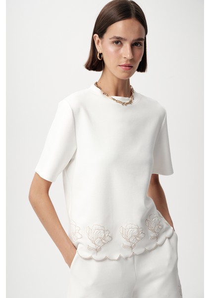 Çiçek Nakışlı Regular Örme Tişört indirimleri