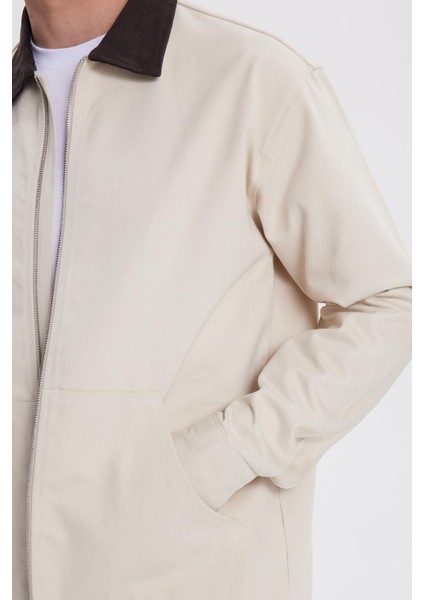 Erkek Relax Fit Rahat Kesim Gabardin Düz Fermuarlı Kanguru Cepli Kontrast Yaka Bej Gömlek Ceket modelleri