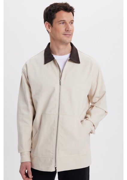 Erkek Relax Fit Rahat Kesim Gabardin Düz Fermuarlı Kanguru Cepli Kontrast Yaka Bej Gömlek Ceket