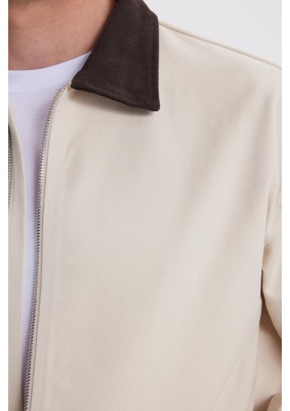 Erkek Relax Fit Rahat Kesim Gabardin Düz Fermuarlı Kanguru Cepli Kontrast Yaka Bej Gömlek Ceket