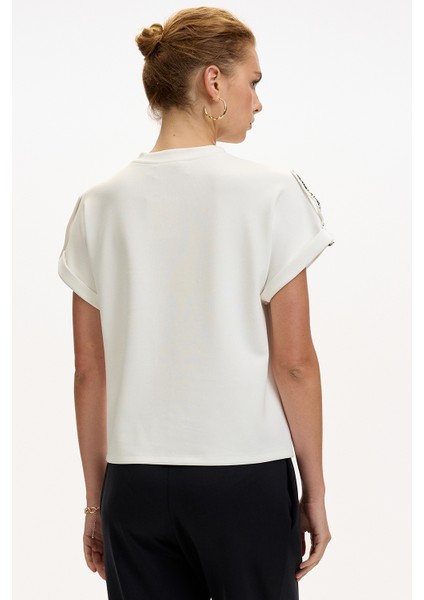 Şerit Detaylı Cepli Örme Tişört fırsatları