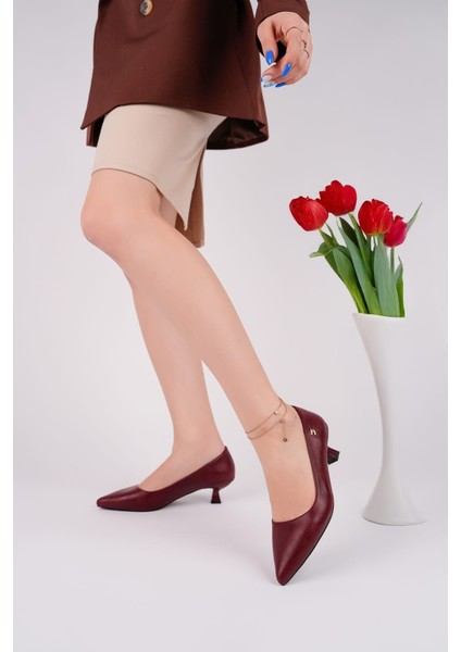 Kadın Yandan Tokalı Kısa Ökçeli Topuklu Ayakkabı