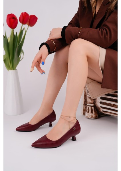 Kadın Yandan Tokalı Kısa Ökçeli Topuklu Ayakkabı modelleri