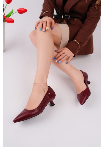 Kadın Yandan Tokalı Kısa Ökçeli Topuklu Ayakkabı indirimleri