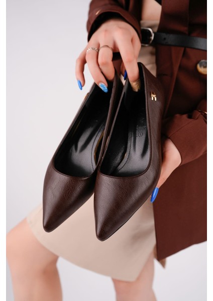 Kadın Yandan Tokalı Kısa Ökçeli Topuklu Ayakkabı fırsatları