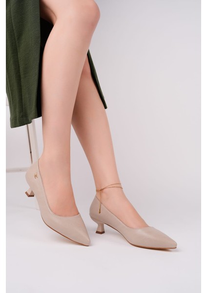Kadın Yandan Tokalı Kısa Ökçeli Topuklu Ayakkabı