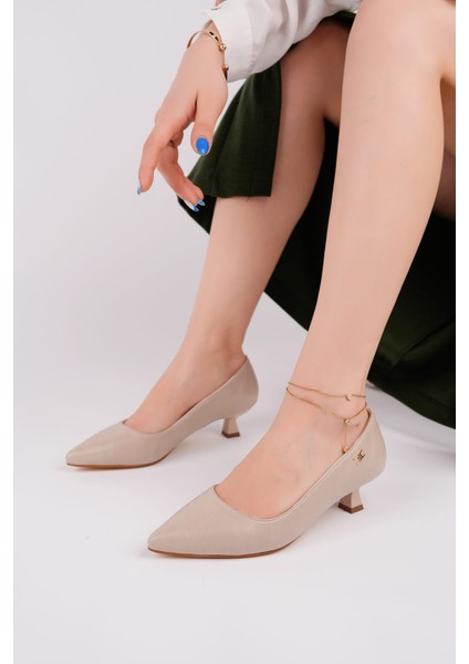 Kadın Yandan Tokalı Kısa Ökçeli Topuklu Ayakkabı fiyatları