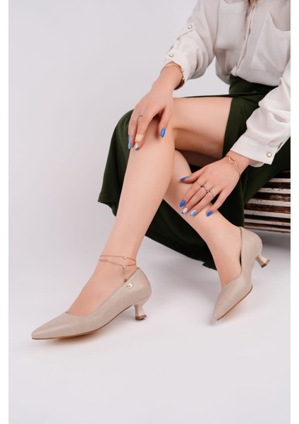 Kadın Yandan Tokalı Kısa Ökçeli Topuklu Ayakkabı fırsatları