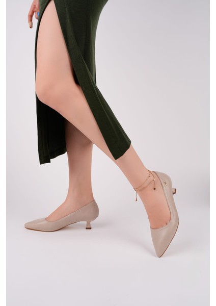 Kadın Yandan Tokalı Kısa Ökçeli Topuklu Ayakkabı indirimleri