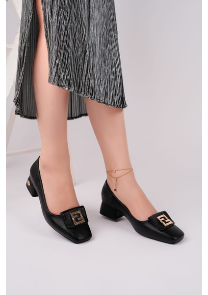 Kadın Tokalı Kısa Ökçeli Topuklu Ayakkabı modelleri