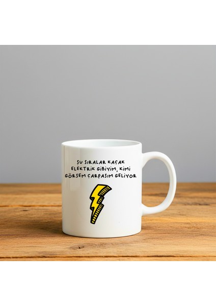 Kimi Görsem Çarpasım Geliyor Baskılı-Hediyelik Seramik Kupa Bardak
