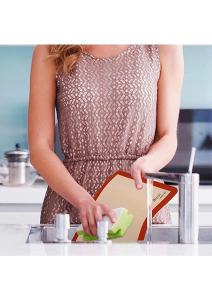 -Silikon Fırın Matı Yanmaz Yapışmaz Yıkanabilir Pişirme Matı Silpat + Detay Temizleme Fırçası indirimleri