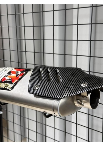 Akrapovic Silver Carbon Detail Motosiklet Performans Egzozu indirimleri