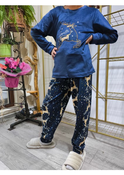 Anne Kız Pijama Takımı Yılbaşı Temalı Fransız Kadife Ekstra Yumuşak Rahat