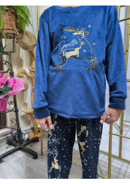 Anne Kız Pijama Takımı Yılbaşı Temalı Fransız Kadife Ekstra Yumuşak Rahat