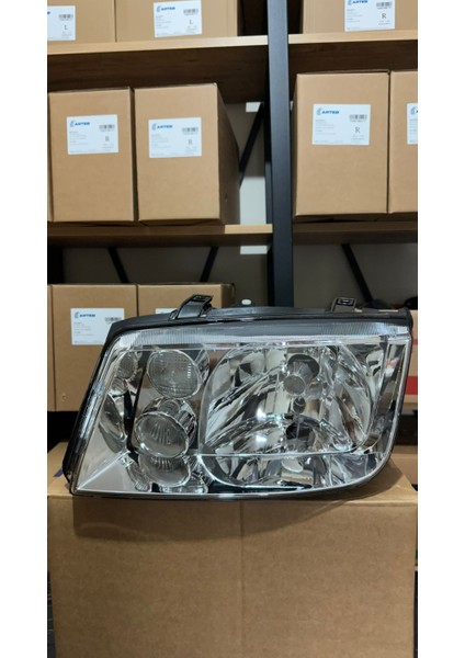 Vw Bora(97-04) Önfar Takımı Sisli Motorlu (1J5941018BD/1J5941017BD) modelleri