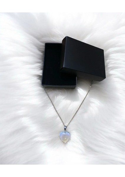 Kalp Kesim Ay Taşı Kolye, Doğal Taş, Kararmaz Çelik, Sevgiliye Hediye, Zarif Şık Tasarım