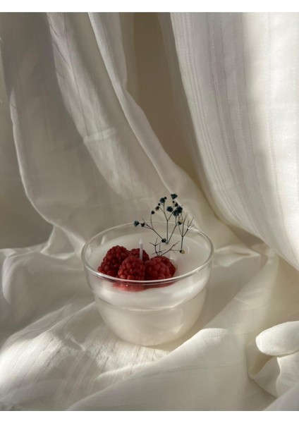 Ferah ve Tatlı Aromalı Doğal Mum, Evinizde Sıcaklık ve Güzellik Sağlar