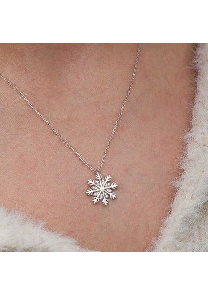Gümüş Kar Tanesi Kadın Kolye indirimleri
