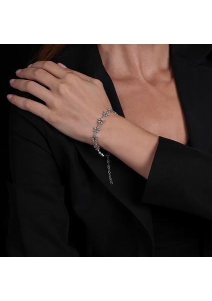 Lotus Çiçekli Gümüş Bileklik BLK38 fırsatları