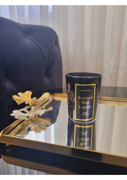 Şık Siyah Kokulu Mum, Zarif ve Sıcak Atmosfer Yaratır