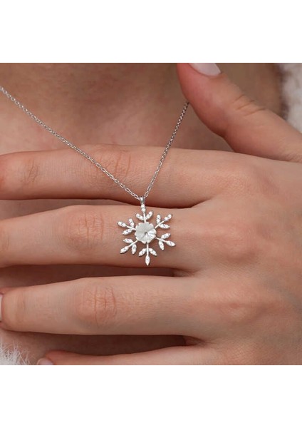 Gümüş Manolya Çiçeği Kar Tanesi Kadın Kolye modelleri