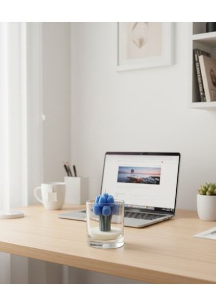 El Yapımı Lale Buketli Dekoratif Soya Mum, Şık ve Doğal Tasarım