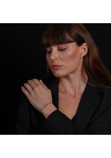 Yeşil Taşlı Kalpli Gümüş Bileklik BLK24 modelleri