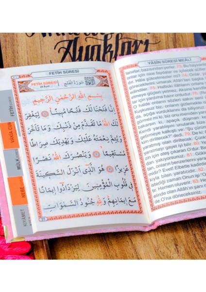 Canım Annem Yazılı Anahtarlıklı Ahşap Pembe Yasin-I Şerif Seti fiyatları