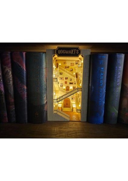 Harry Potter Hogwarts Kitaplık Arası Dekor modelleri