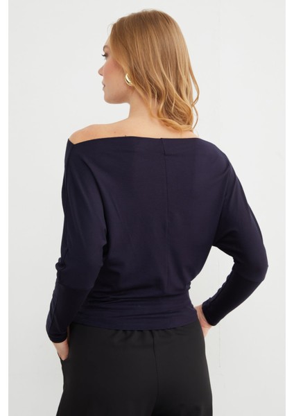Basic Kayık Yaka Yarasa Kol Bluz