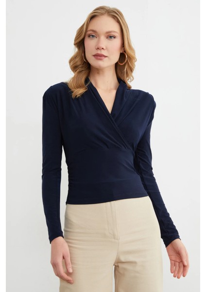 Omuz Vatkalı Kruvaze Yaka Bluz