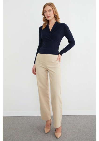 Omuz Vatkalı Kruvaze Yaka Bluz modelleri