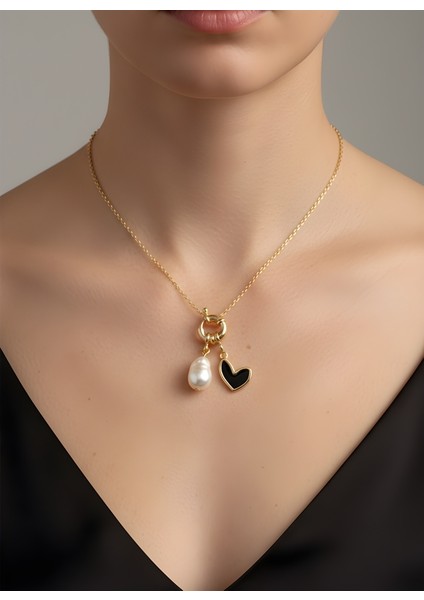 Incili Siyah Kalp Kolye