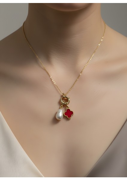 Incili Kırmızı Yonca Kolye