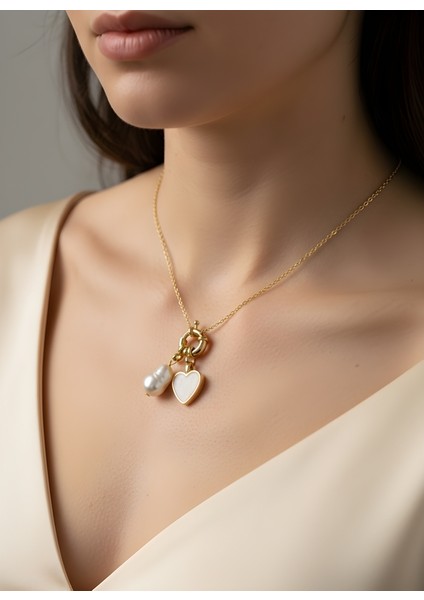 Incili Beyaz Mineli Kalp Kolye