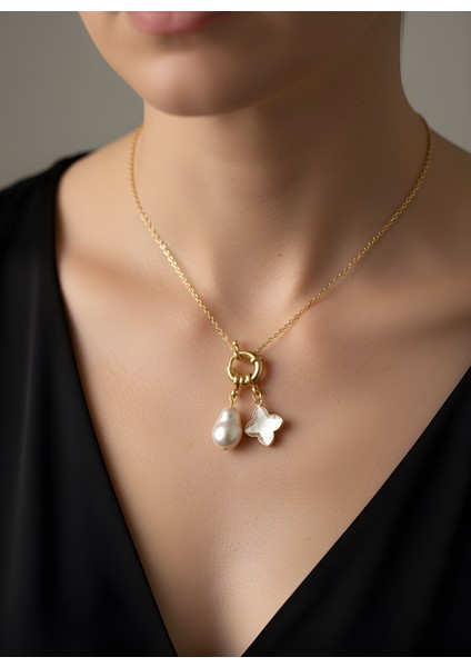 Incili Beyaz Taş Detaylı Yıldız Kolye