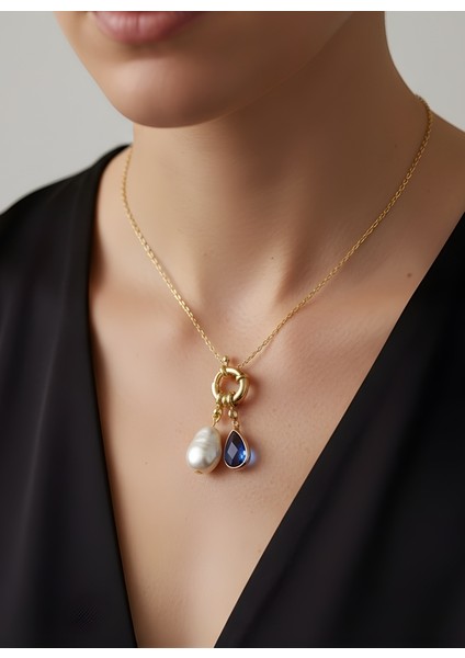 Incili Mavi Taş Detaylı Damla Kolye