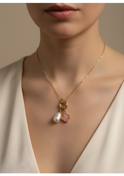 Incili Pembe Yonca Kolye