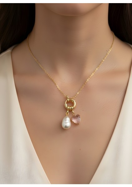 Incili Pembe Taş Detaylı Kalp Kolye